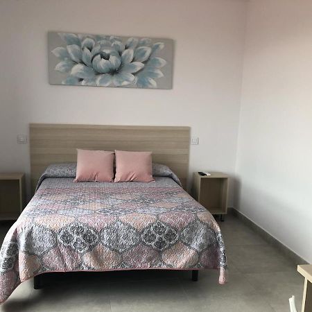 Hostal La Taurina Santa Olalla  Esterno foto