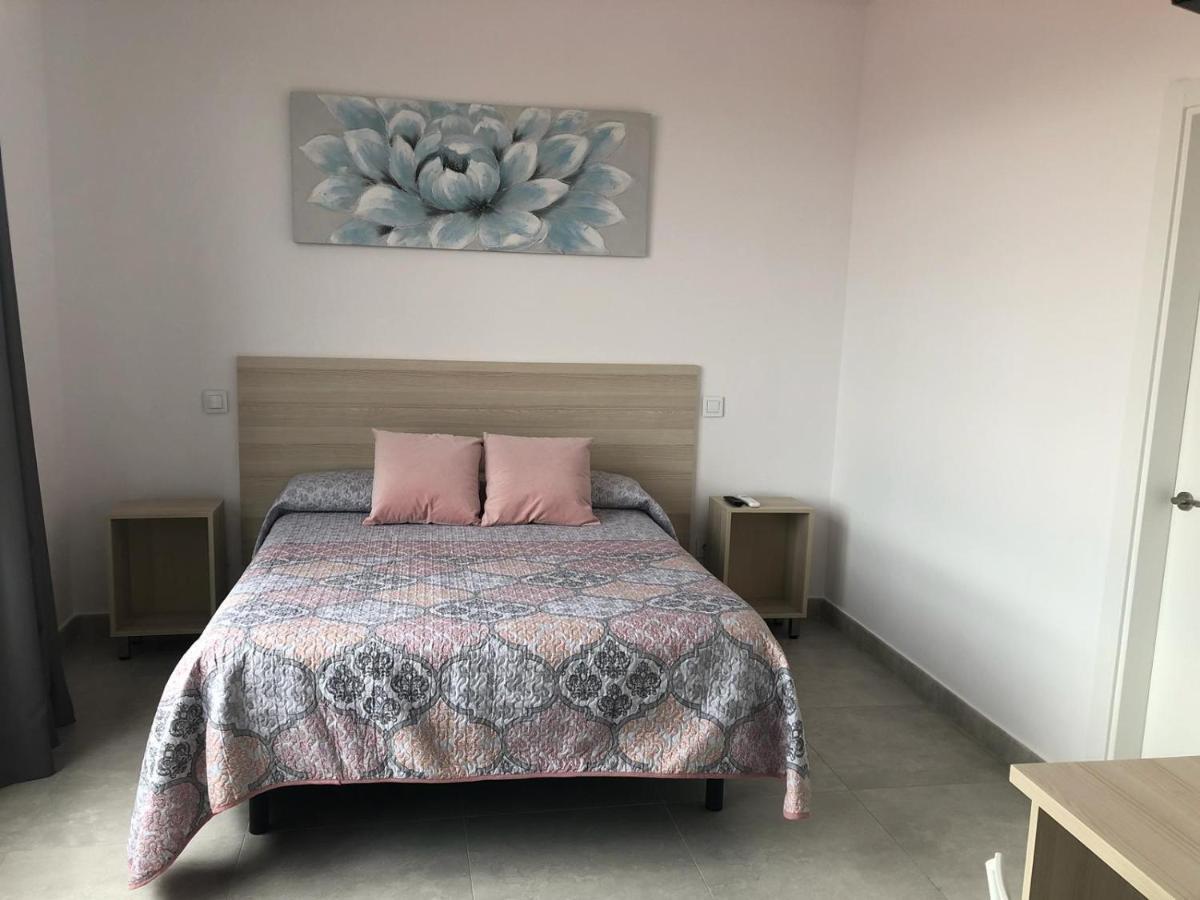 Hostal La Taurina Santa Olalla  Esterno foto